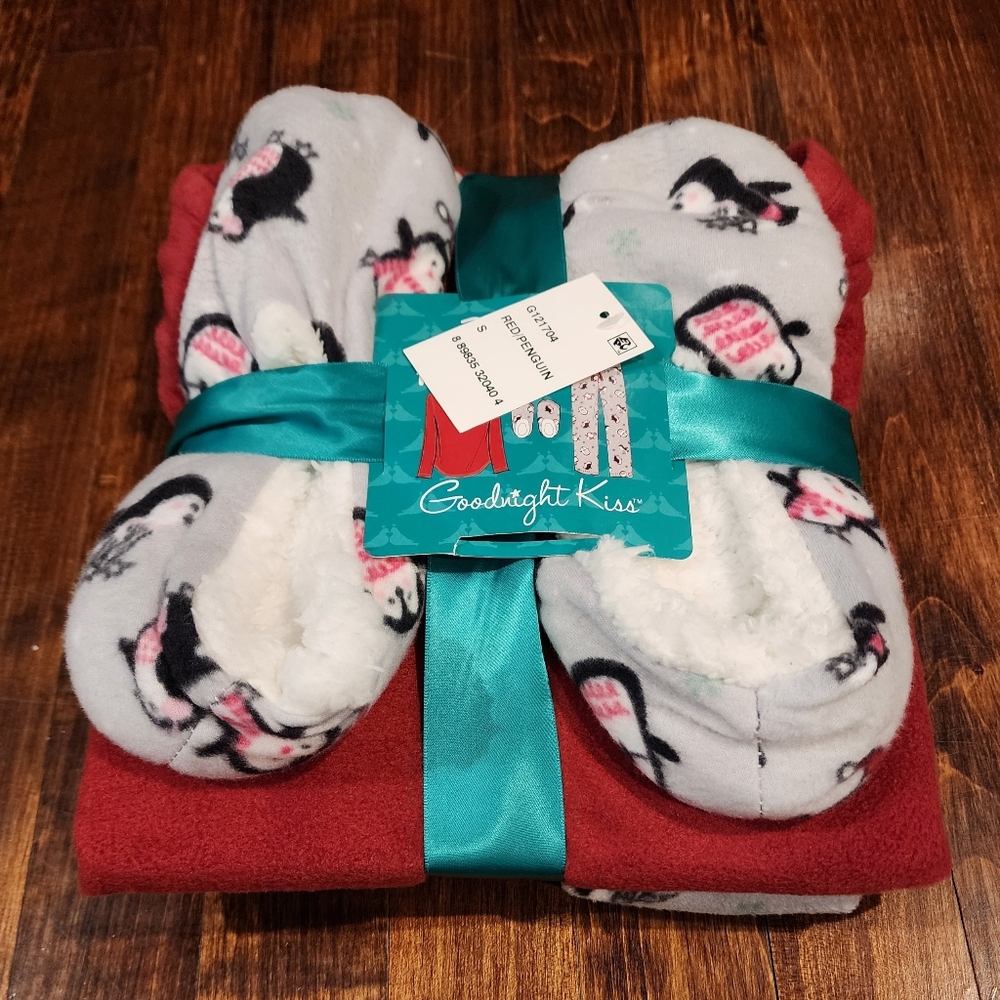 Goodnight Kiss 3-pc Fleece Pajama Set - Penguin Design NEW With Tags -Size S
